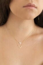 GARGANTILLA GENESIS TRIANGULOS ZIRCONIAS ORO 10K - Imagen 2