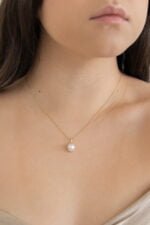GARGANTILLA GERALDINE PERLA NATURAL CON BISEL ZIRCONIA ORO 10K - Imagen 2