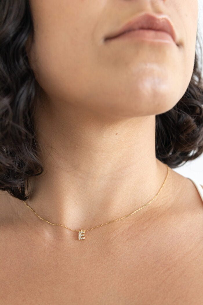 DIJE CON CADENA LETRA A-Z PLATA BAÑO ORO - Imagen 10