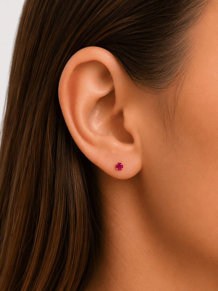 PAR ARETES ORO 14K RUBI NATURAL 4MM .50CT - Imagen 2