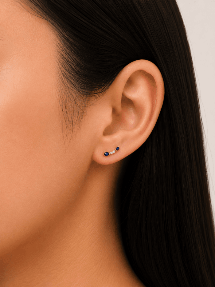 PAR ARETES ORO 14K CURVOS ZAFIRO 10PTS Y DIAMANTES 4PTS - Imagen 2