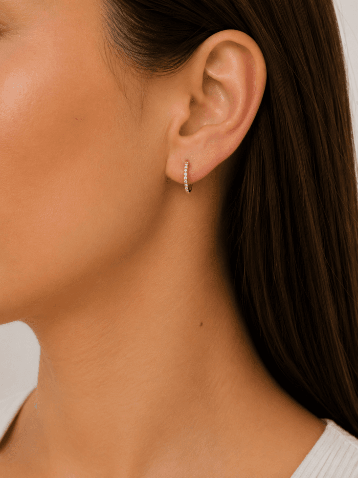 ARRACADA 1 PZA ORO 14K DIAMANTES NAT 5 PTS 1 LINEA 1CM DIAMETRO - Imagen 2